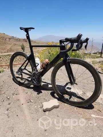 Canyon aeroad cf sl 8.0 di2