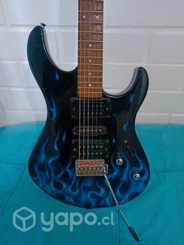 Guitarra eléctrica Yamaha ERG 121C aeorgrafiada