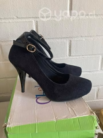 Tacones marca Chalada