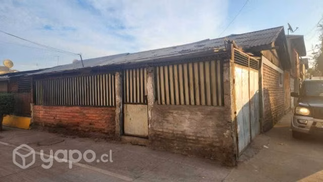 Casa esquina en Avenida José Joaquín Pérez