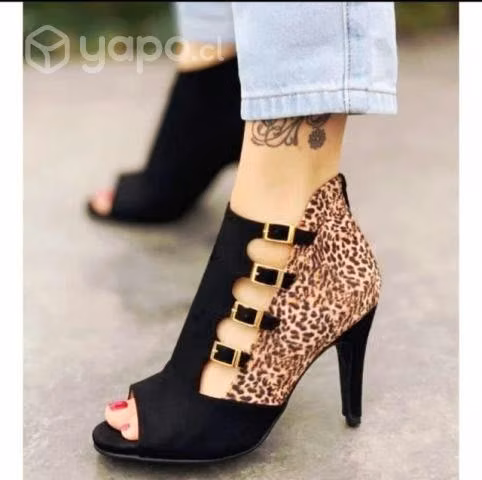 Zapato/botines/calzado Animal print talla 37