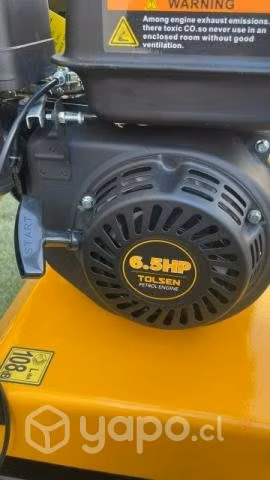 Placa compactadora marca TOLSEN 90 kg 6.5 hp.