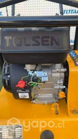 Placa compactadora marca TOLSEN 90 kg 6.5 hp.