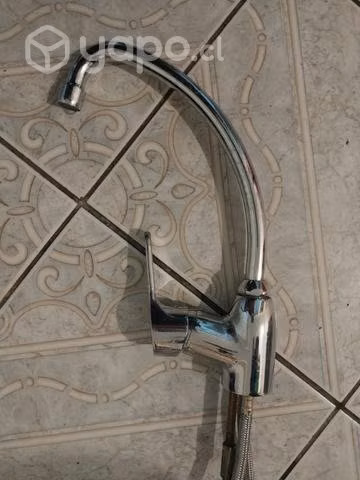 Llave lavaplatos
