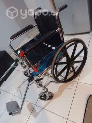 Silla de ruedas plegable standar buen estado