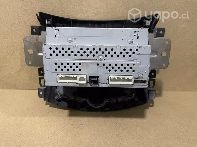 Radio nissan np300 2018 0