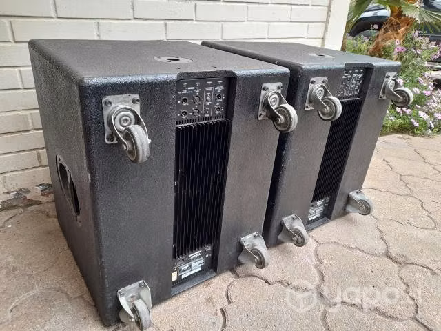 Subbajo Mackie SWA1801z Activos1000 rms RCF DB Tec