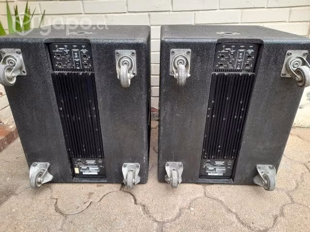 Subbajo Mackie SWA1801z Activos1000 rms RCF DB Tec