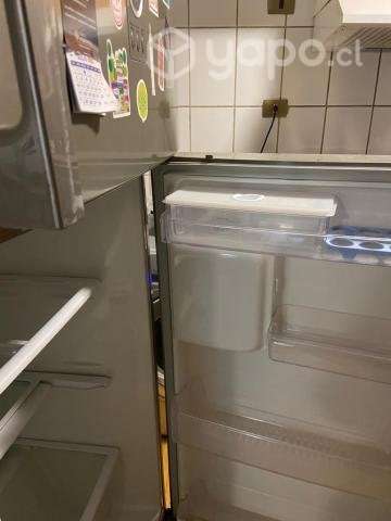 Refrigerador marca samsung impecable - Imagen 3