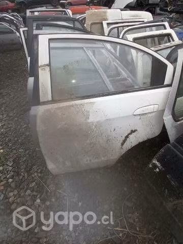 Chevrolet sail 15 puerta trasera izquierda envio