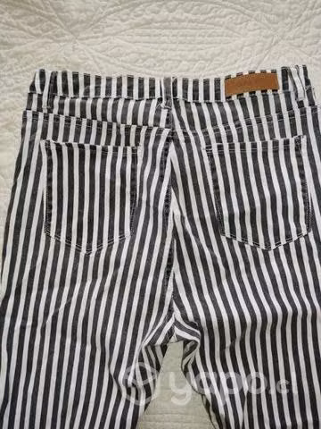 Jeans pitillo rayas blanco y negro - Imagen 6