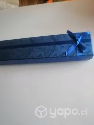 Linda pulsera de hombre gruesa de plata.