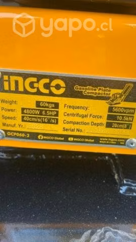 Placa compactadora marca INGCO 60 kg 6.5 hp