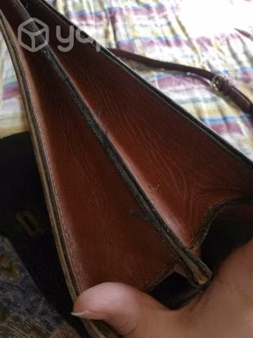 Maletín de cuero antiguo
