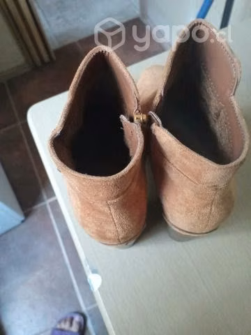 Botines muy bonito usado número 37