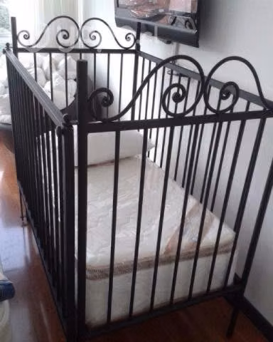 Cuna de fierro forjado