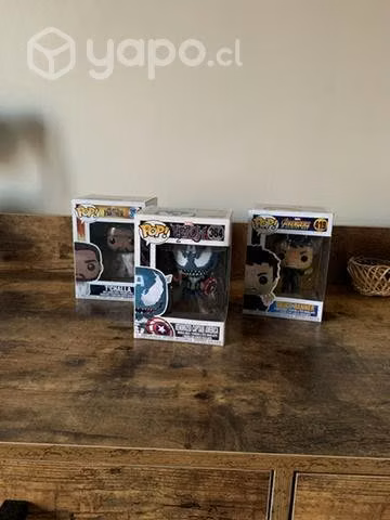 3 funko pops de marvel
