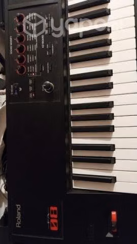 Sintetizador workstation roland fa 08
