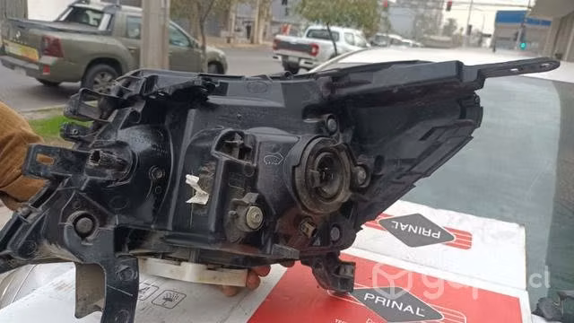 Optico derecho nissan np300 original impecable