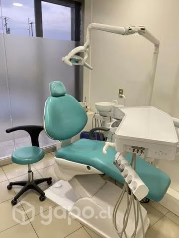 Sillón dental + taburete (usado)