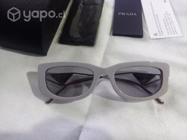 Lentes de sol Prada