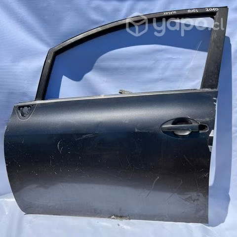 Puerta delantera izquierda Toyota Auris 2010