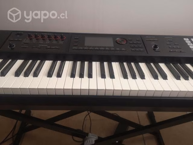 Roland fa 08