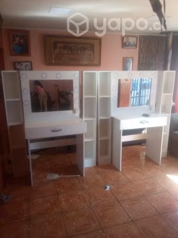 Fabricamos muebles con esoejos y luces led
