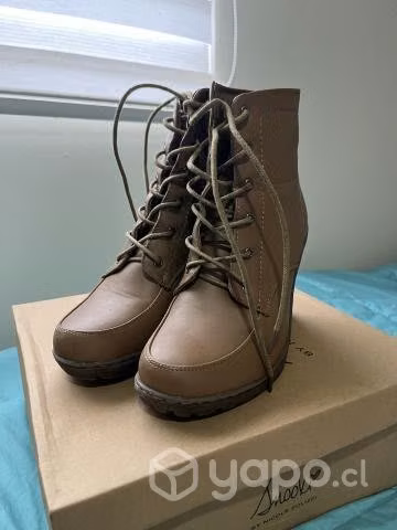 Botas café nuevas talla 37 Todopiel