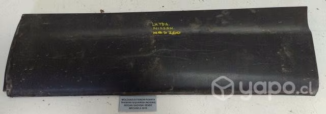 Moldura Exterior Puerta Trasera Izquierda (NQS260)