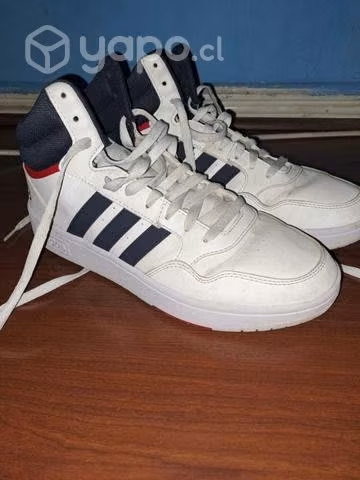 Zapatillas Adidas como nuevas - Imagen 1