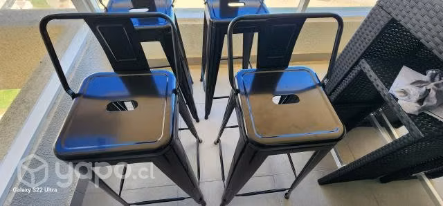 Set de sillas impecable./bar