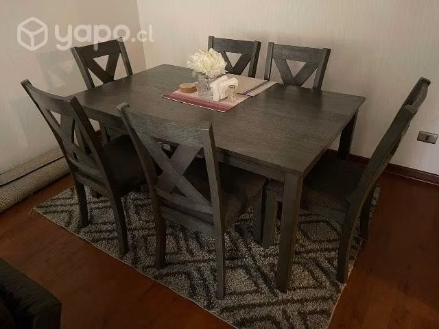 Comedor y mesa de centro marca Ashley