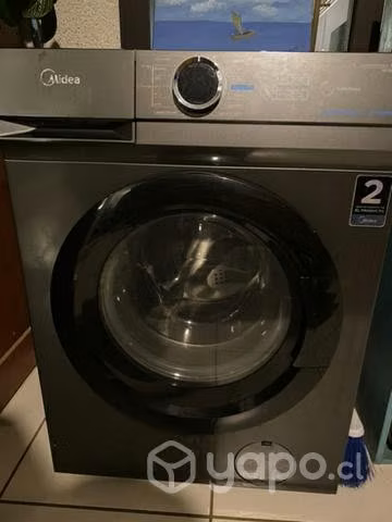 Lavadora Midea 1 año de uso