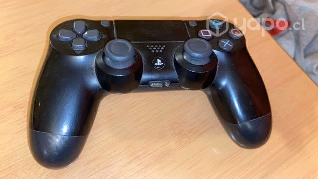 Joistick Ps4 + 2 juegos - Imagen 2