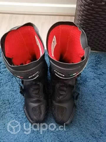 Botas de moto velocidad marca TCX italianas