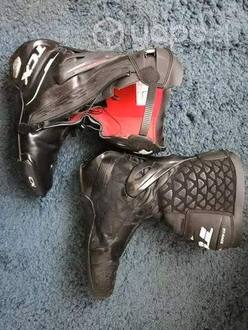 Botas de moto velocidad marca TCX italianas