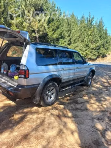 Mitsubishi montero sport 2005
