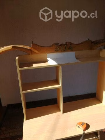 YUGO en madera nativa, para adorno