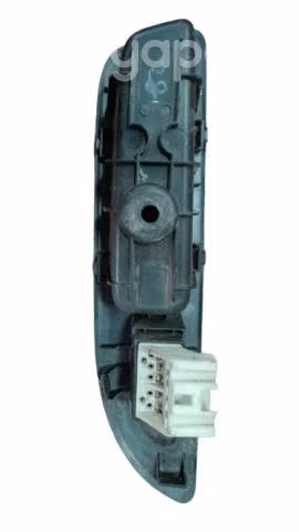Botonera puerta trasera rh chevrolet sail 11/16 - Imagen 4