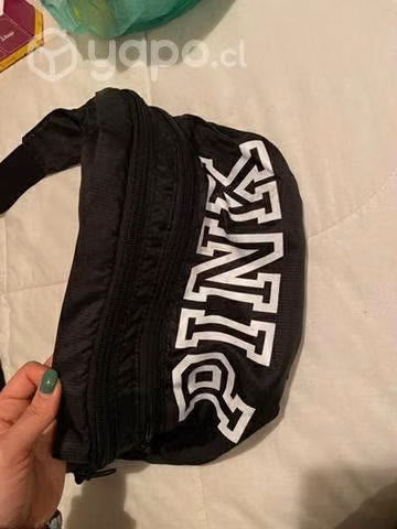 Banano/mochila tipo bolsa transformable marca pink - Imagen 3