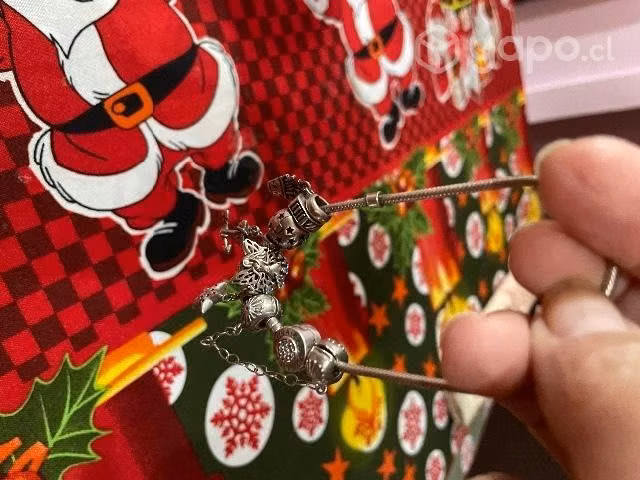 Pandora con accesorios