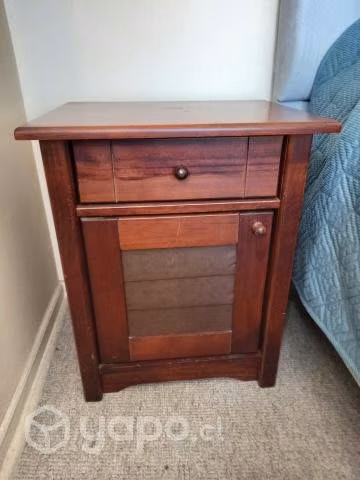 Respaldo de cama y veladores