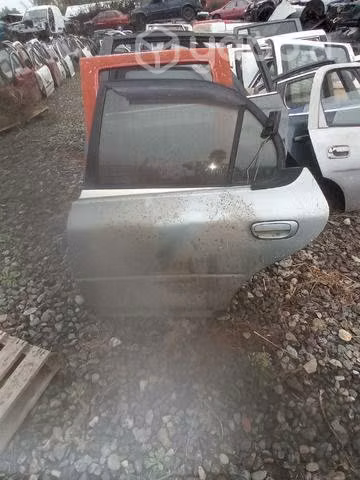 Subaru impreza 99 puerta trasera izquierda envio
