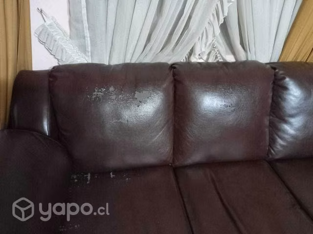 Sofá 3 cuerpos con detalles