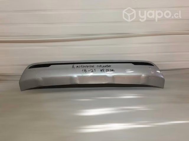 Moldura trasera mitsubishi outlander 2016 2021