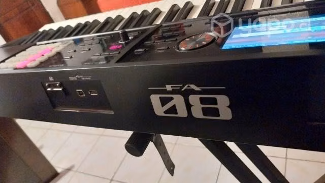 Sintetizador workstation roland fa 08