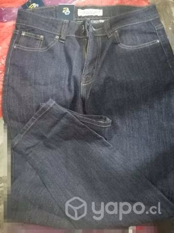 Prendas nuevas con etiqueta