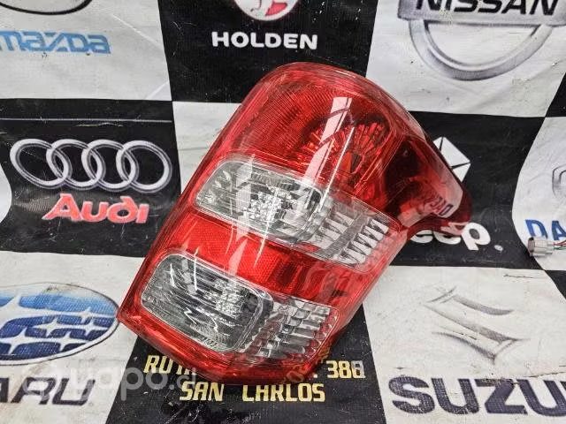 Foco trasero derecho Mitsubishi L200 2019 - Imagen 2