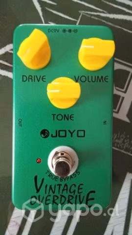 Pedales overdrive Joyo y trémolo Behringer